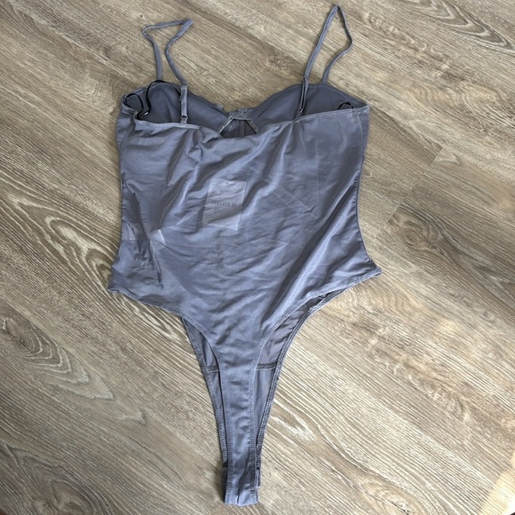 Thong bodysuit - Picture 4 of 4